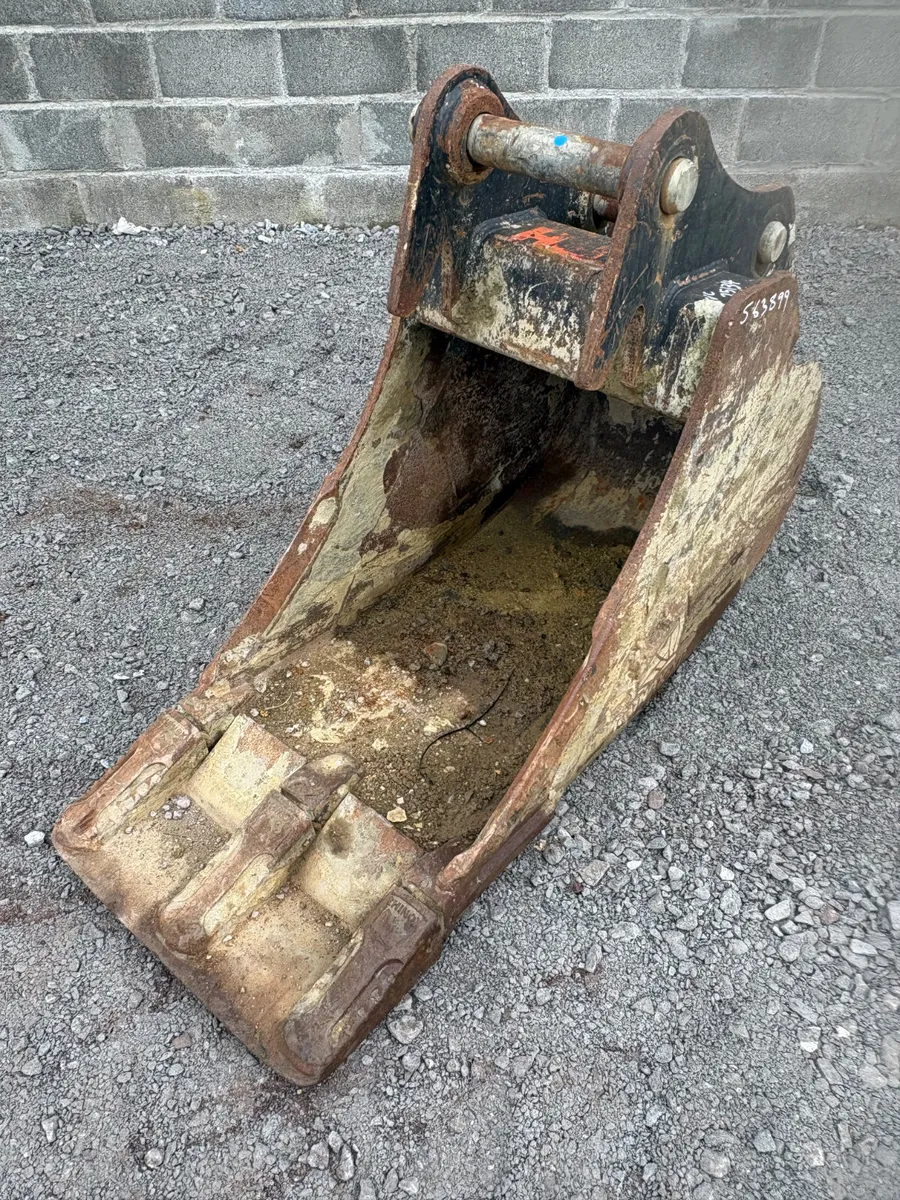 Rhinox 24” Bucket 65mm pins - Image 1