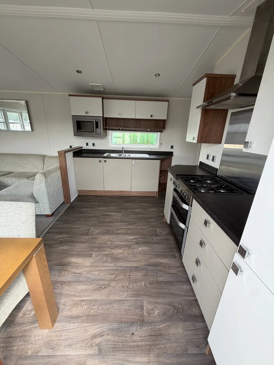 Willerby Skyline 🤩🤩 40/12.6 3 Bedroom - Image 2