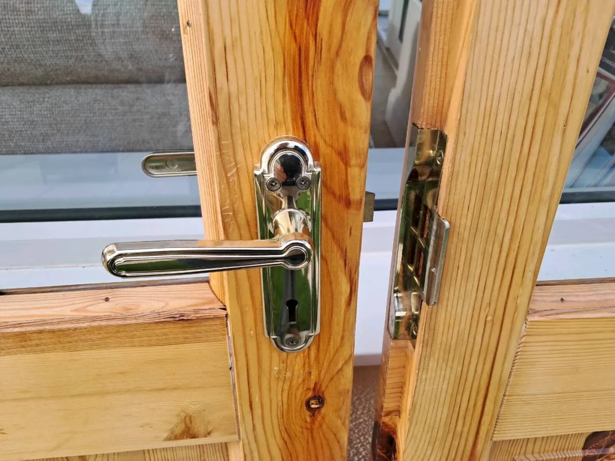 Double Doors - Image 4