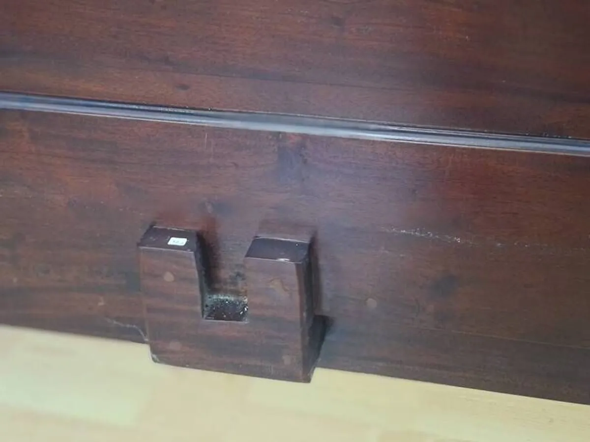 Quality double bed wooden frame - Image 4
