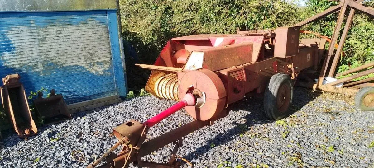 Square balers/Tipping Trailer - Image 2