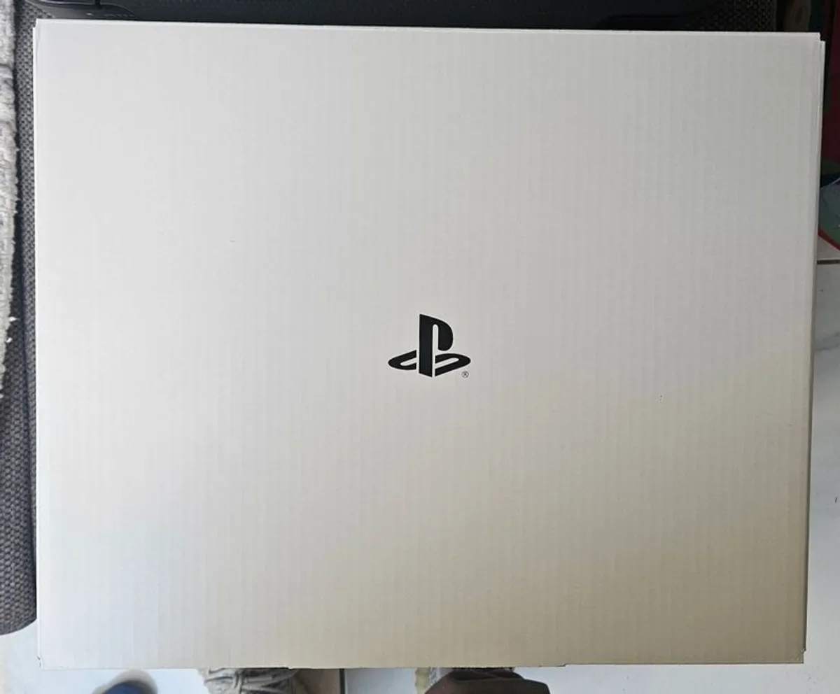 PlayStation 5 Disc Edition (1TB) - Excellent Condi - Image 2