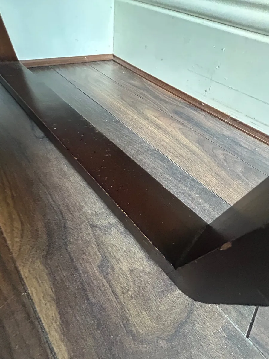 Desk - Image 4