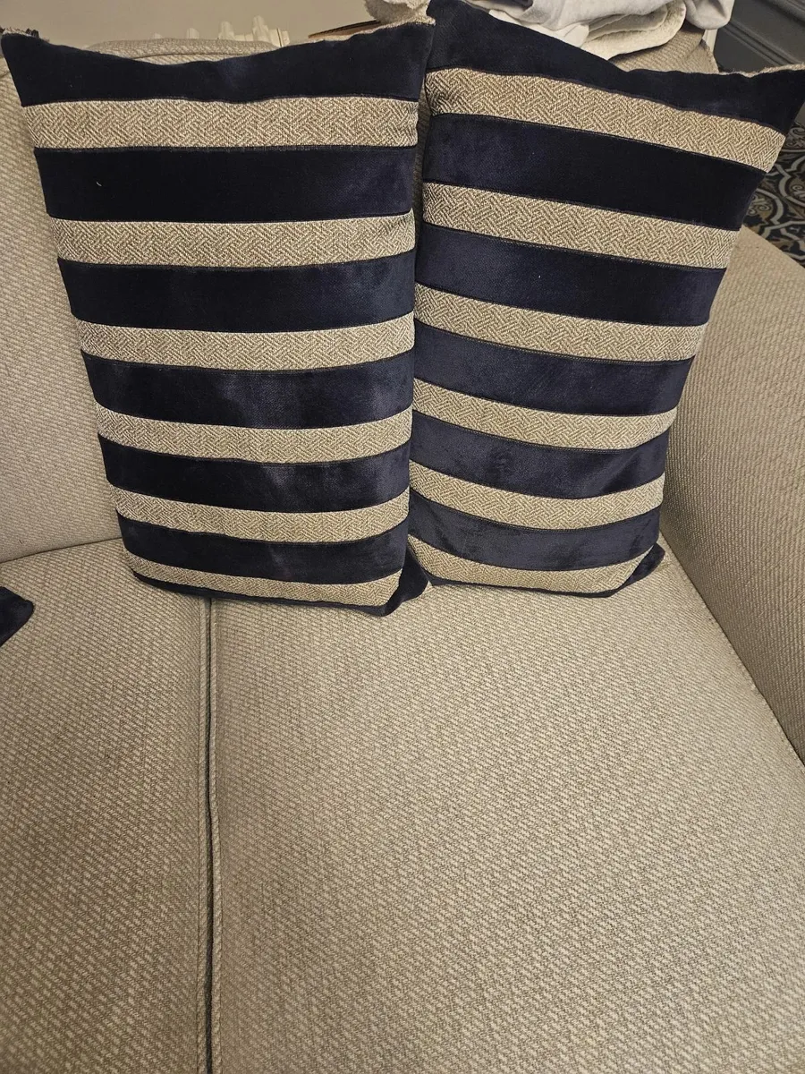 Cushion - Image 1