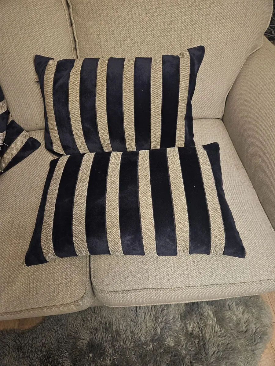 Cushion - Image 2