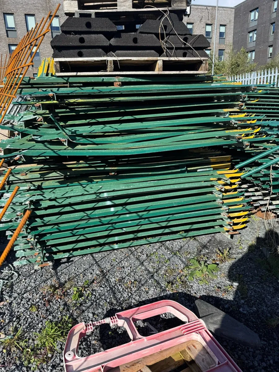 Palisade Fencing - Image 2