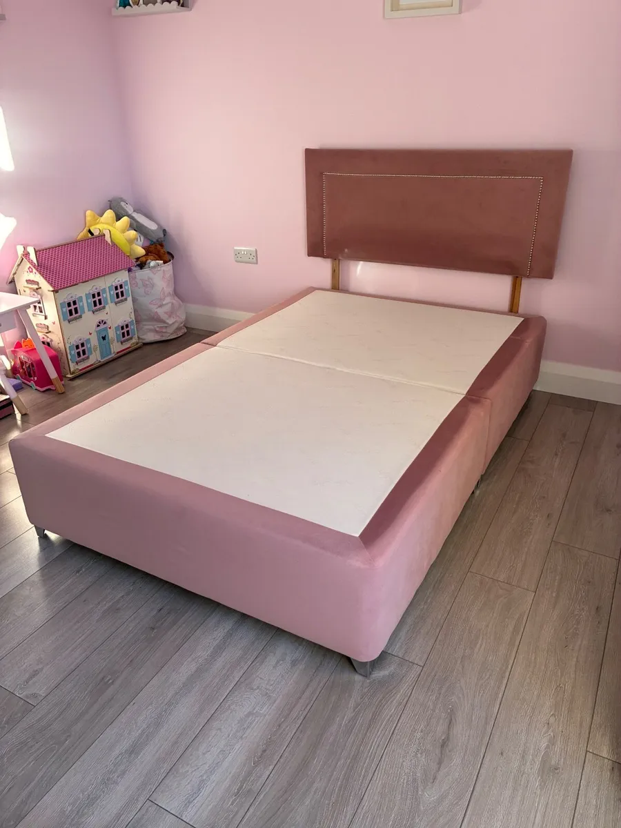 Small double bed - Image 3