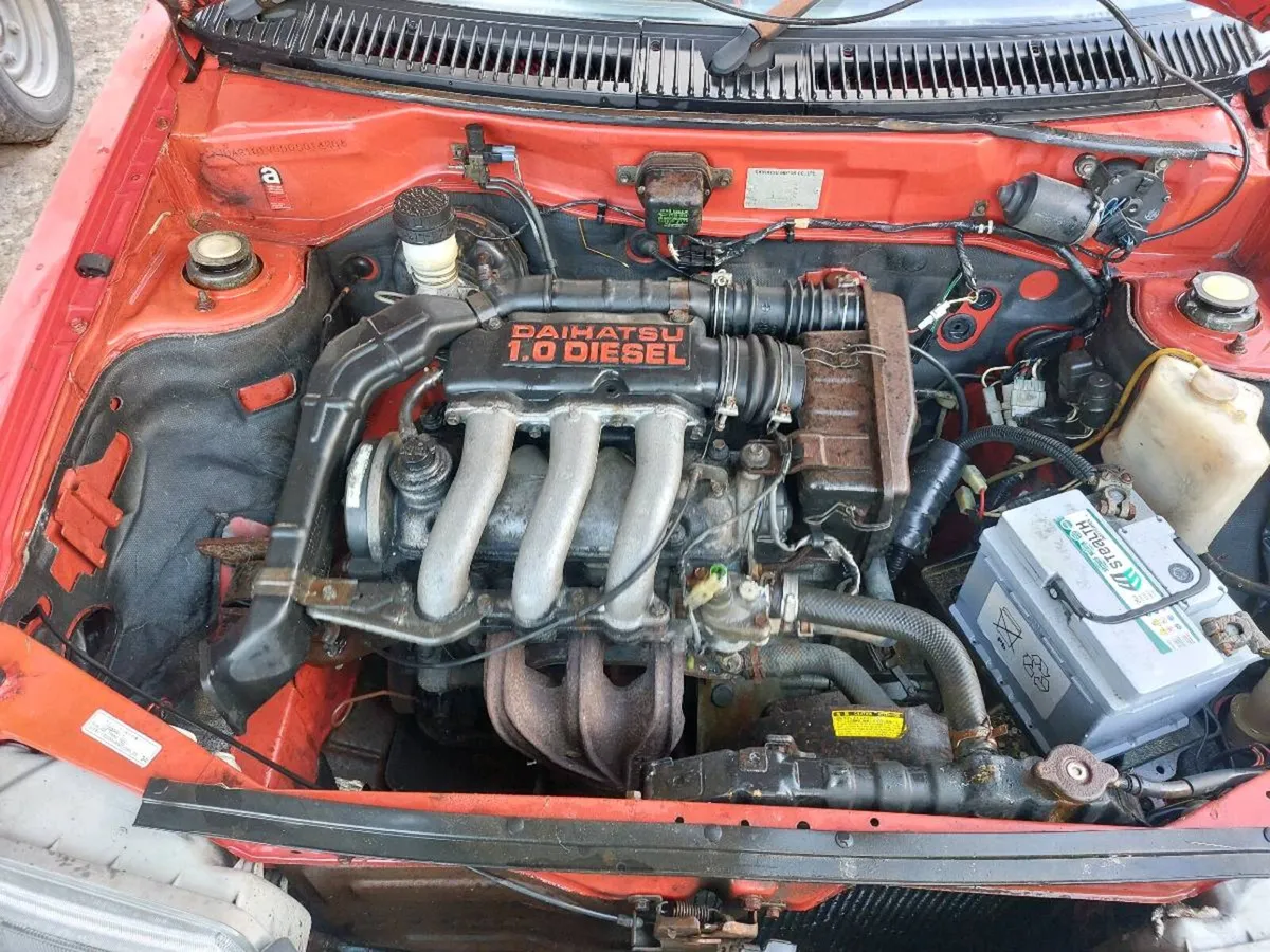 Daihatsu charade - Image 2