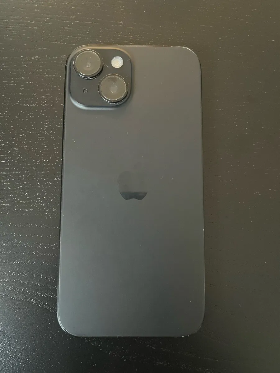 iPhone 15 - Image 1