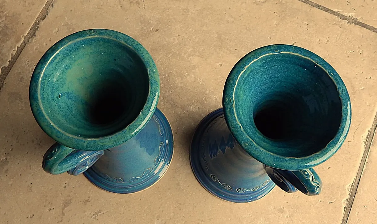 Pair of Studio Cillcuain Pottery Kilkenny Vases - Image 3