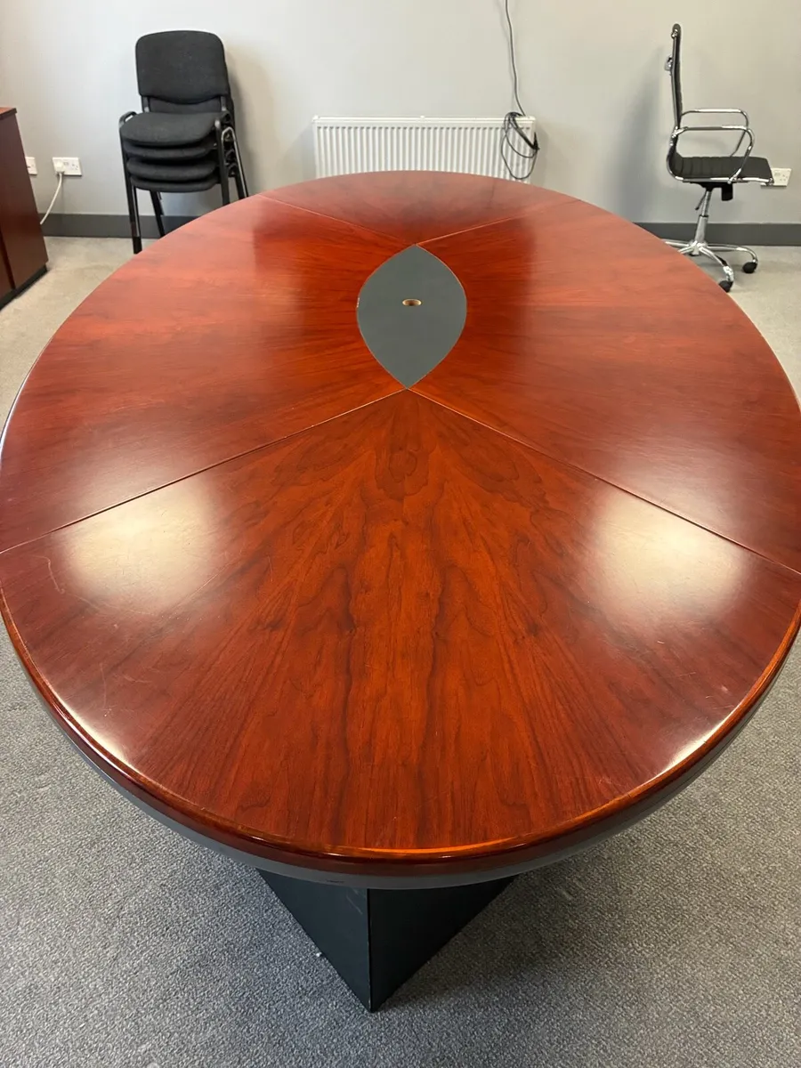 Large boardroom table 2.7m - Image 1