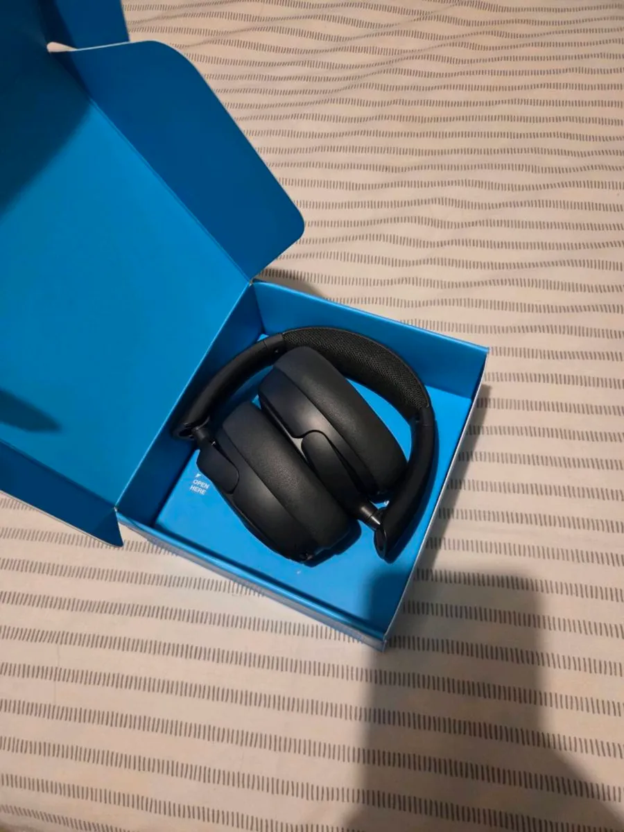 JLAB Noise cancelling headphones - Image 2