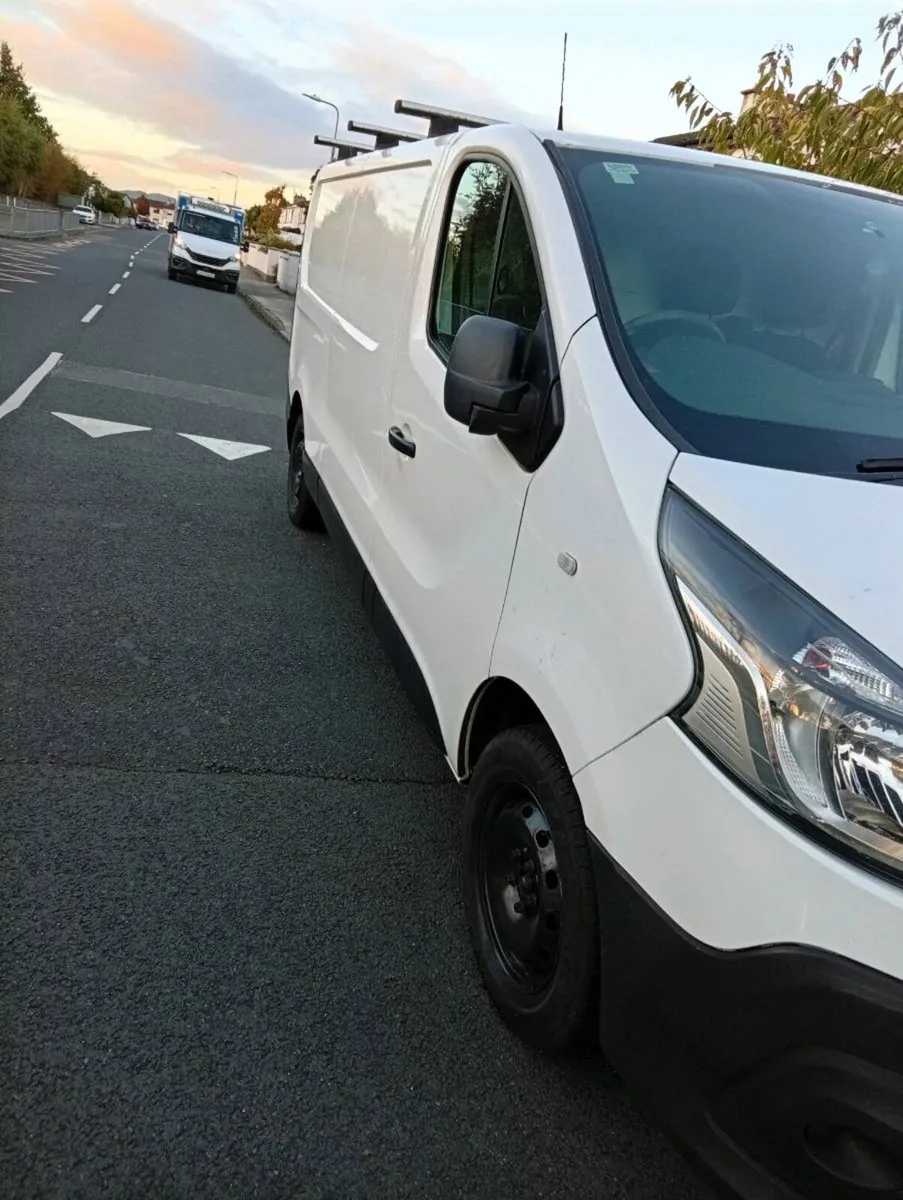 Van - Image 2