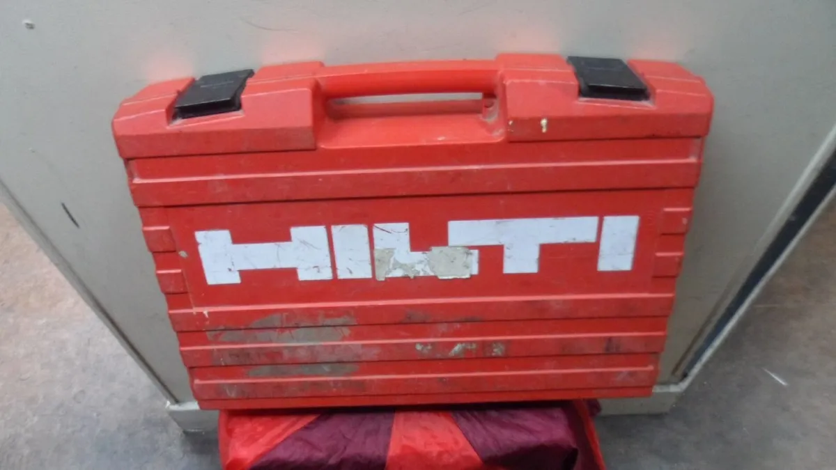 Hilti DX A41 Nail Gun - Image 4