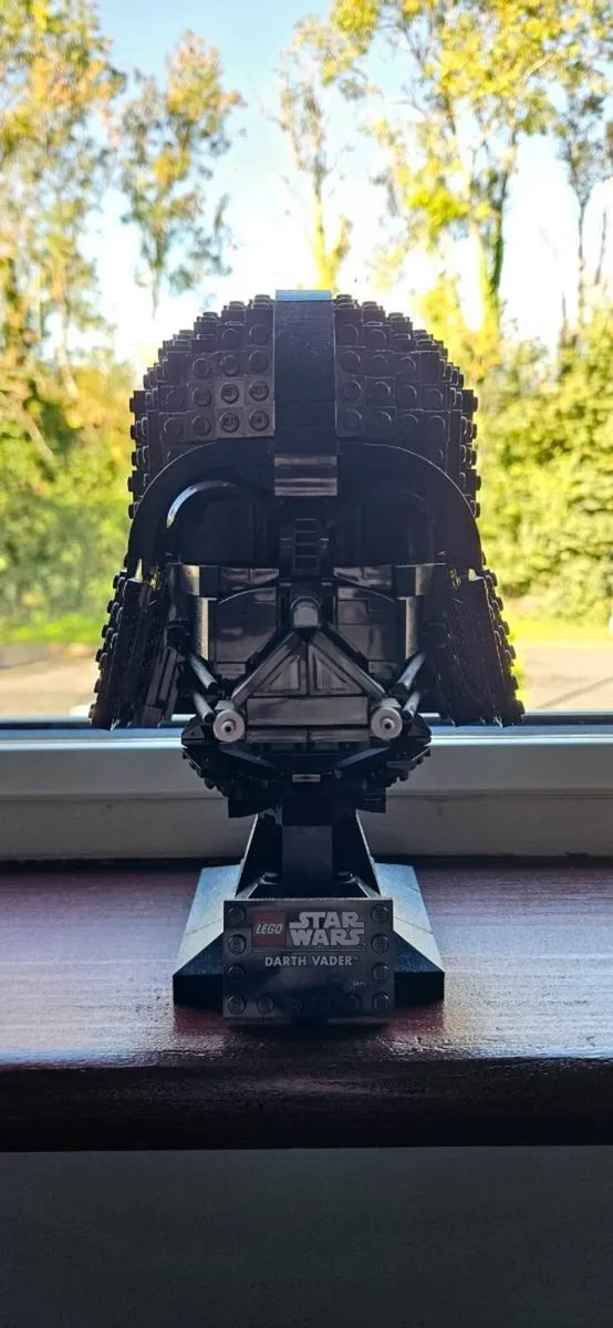 LEGO Star Wars Darth Vader Helmet - Image 1