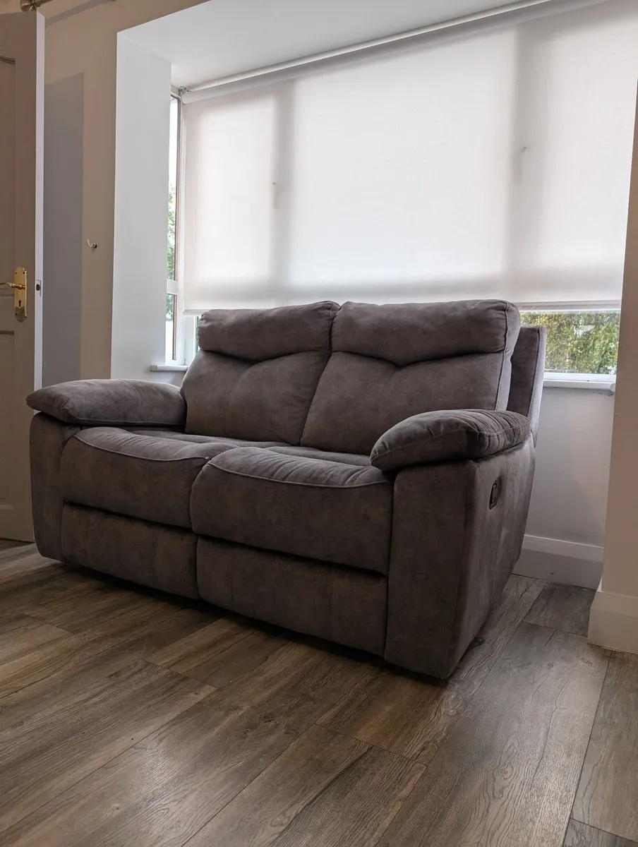 3 + 2 Seater Recliner sofa - Image 4