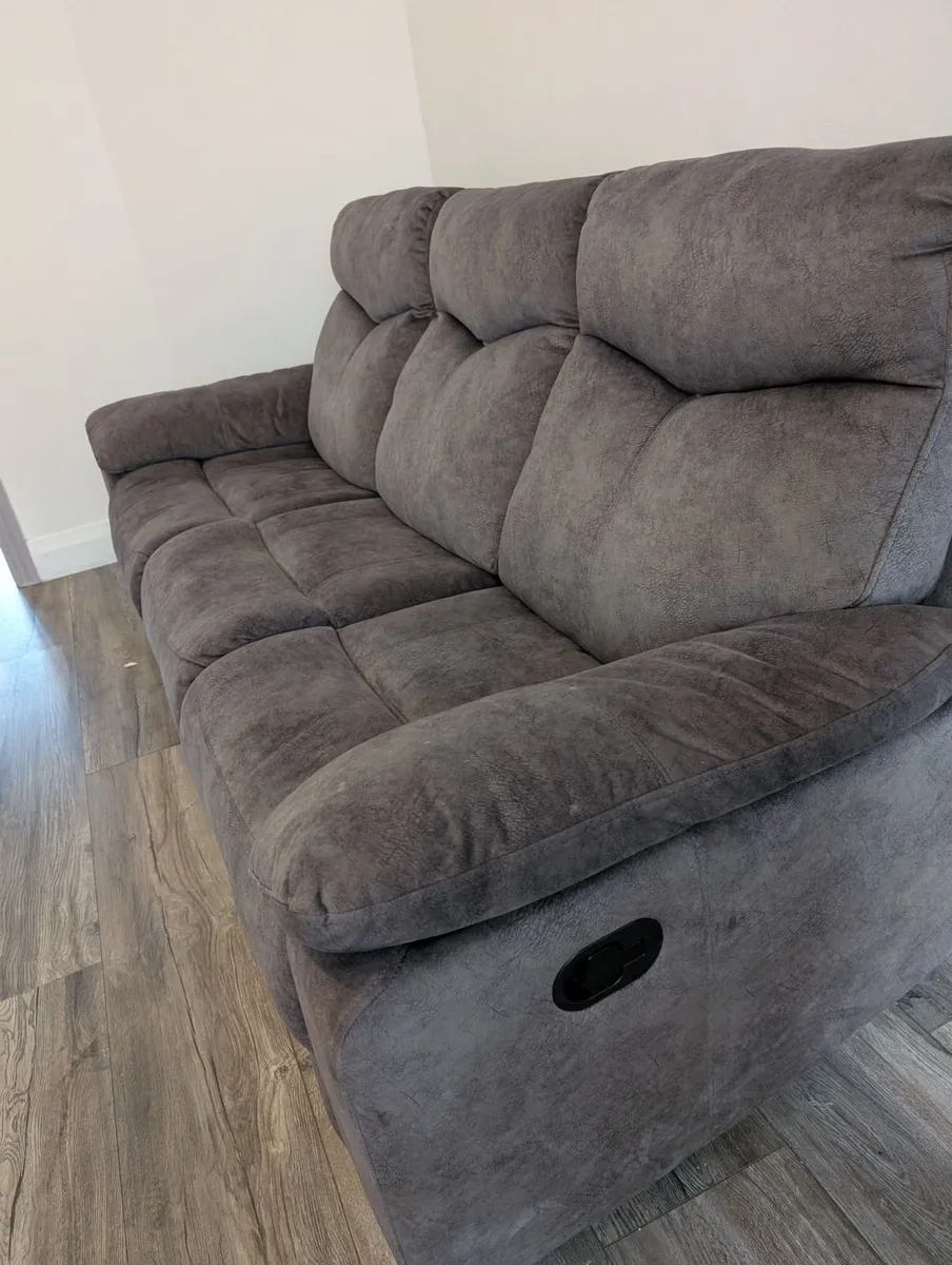 3 + 2 Seater Recliner sofa - Image 3