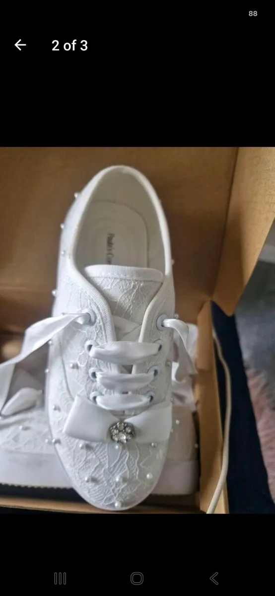 White runners with Pearls size 32 - Image 2