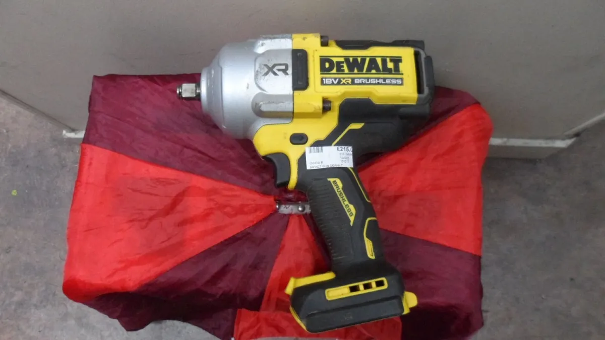 DeWalt 1/2" Torque Impact Wrench (DCF961) - Image 1