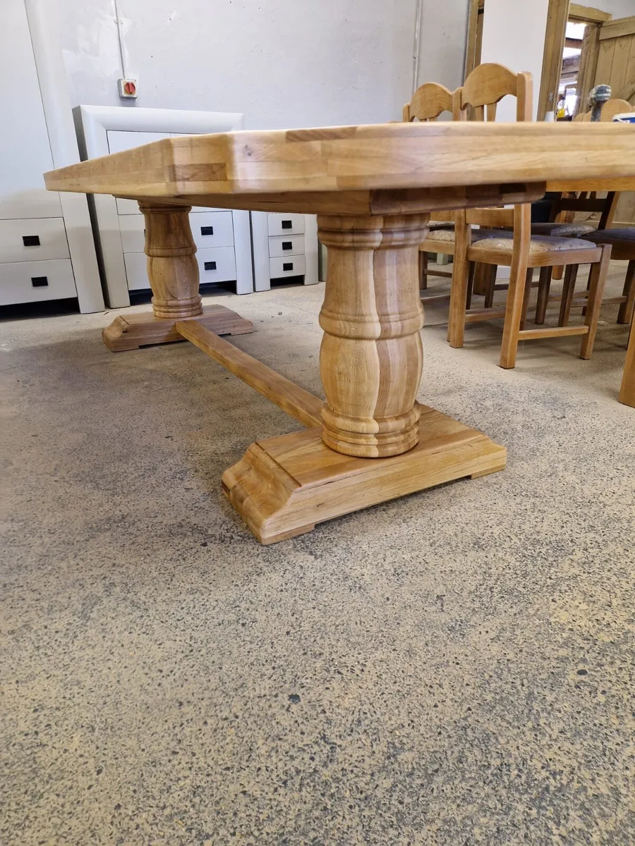 Vintage 8ft, 8 inches solid oak reflectory table - Image 4