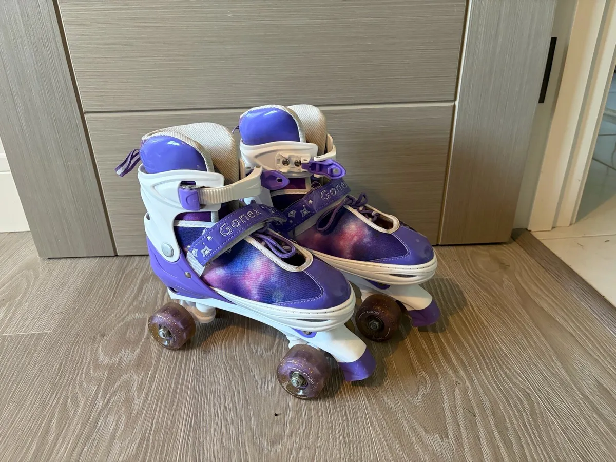 Roller Skates - Image 2