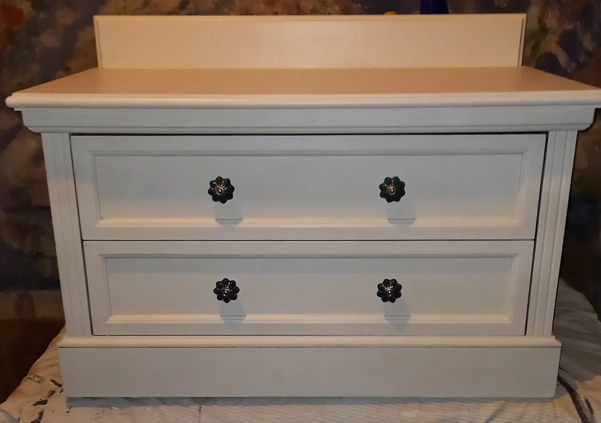 Chest of drawers - Image 2