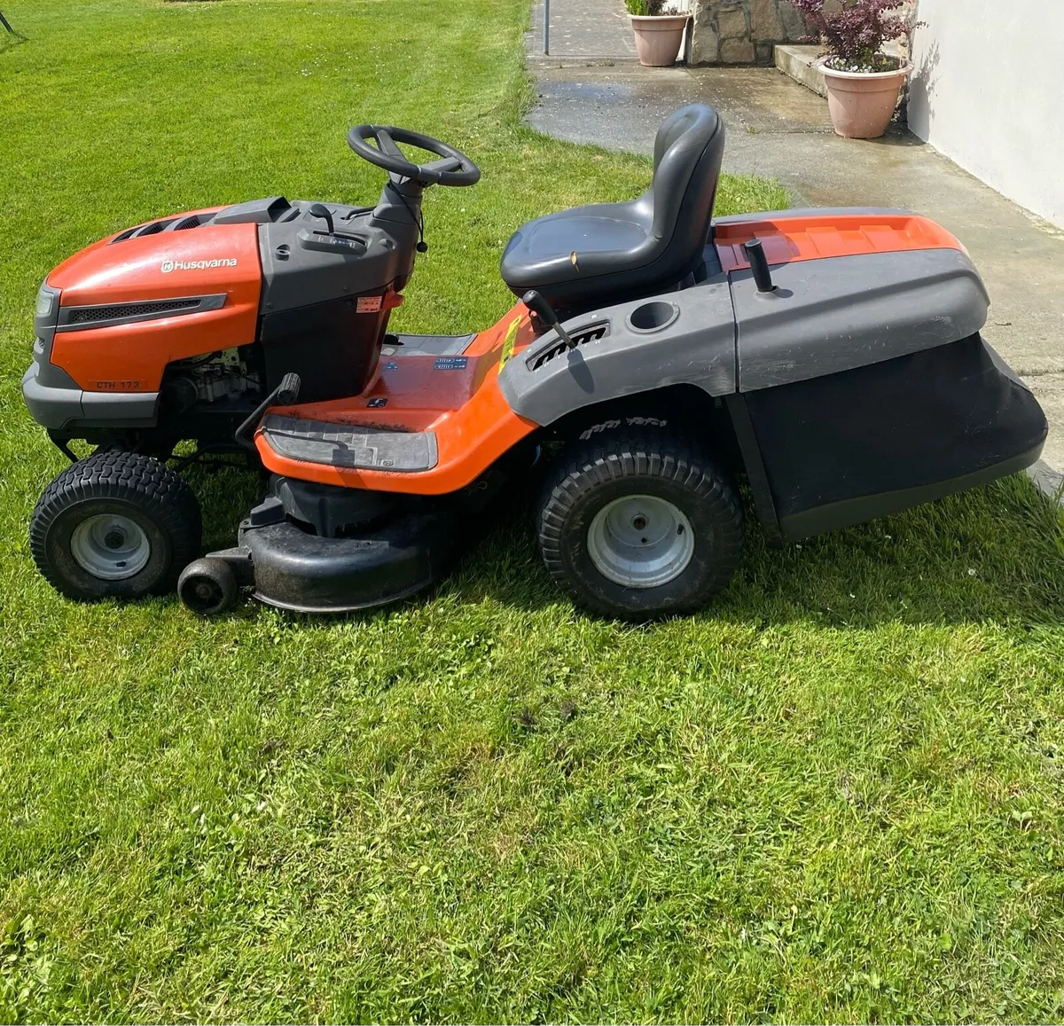 Husqavarna  ride on mower - Image 4