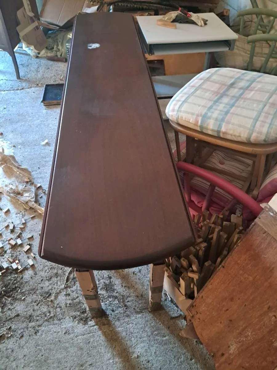 Dinning table and chairs - Image 3