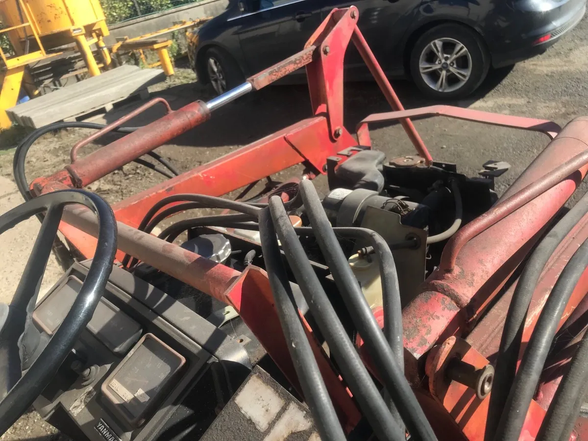 Small tractor for sale - Image 3