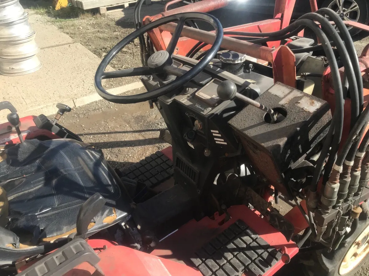 Small tractor for sale - Image 2