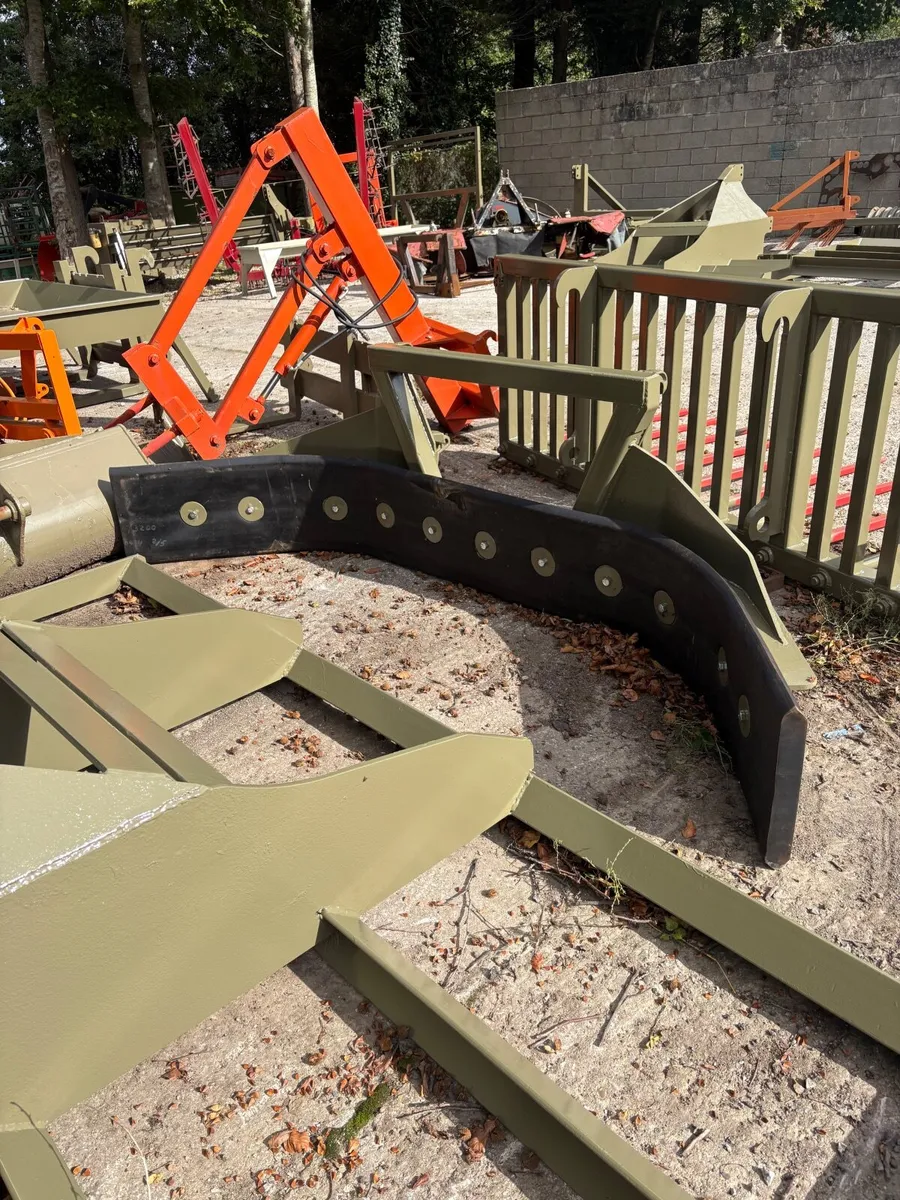 Farm Machinery - Image 4