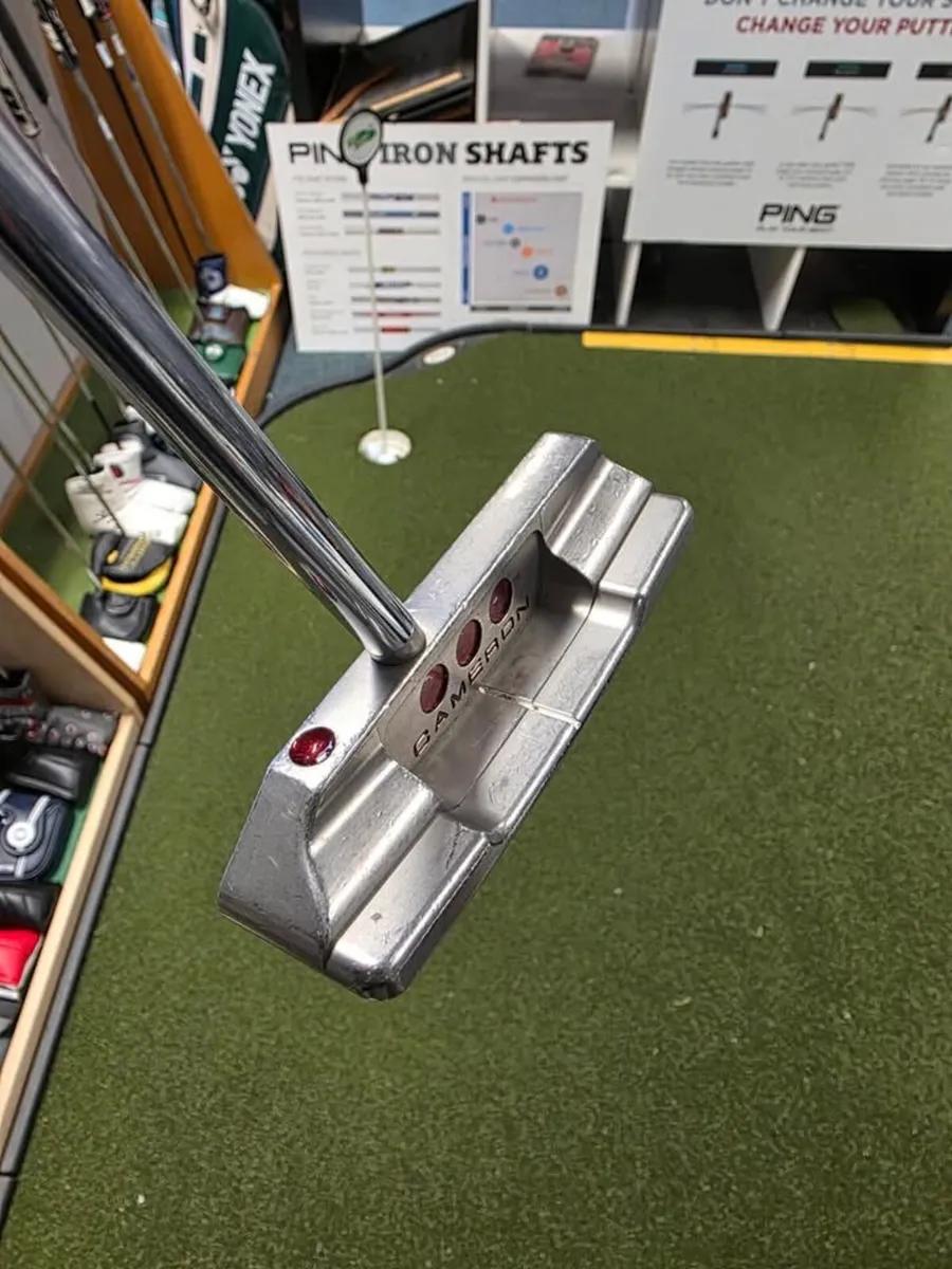 Scotty Cameron Studio Select Newport 2.5 Putter - Image 2