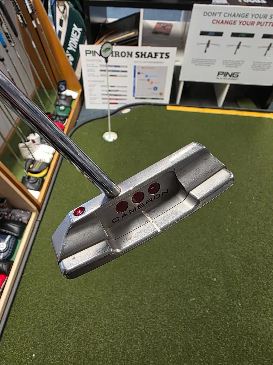 Scotty Cameron Studio Select Newport 2.5 Putter - Image 3