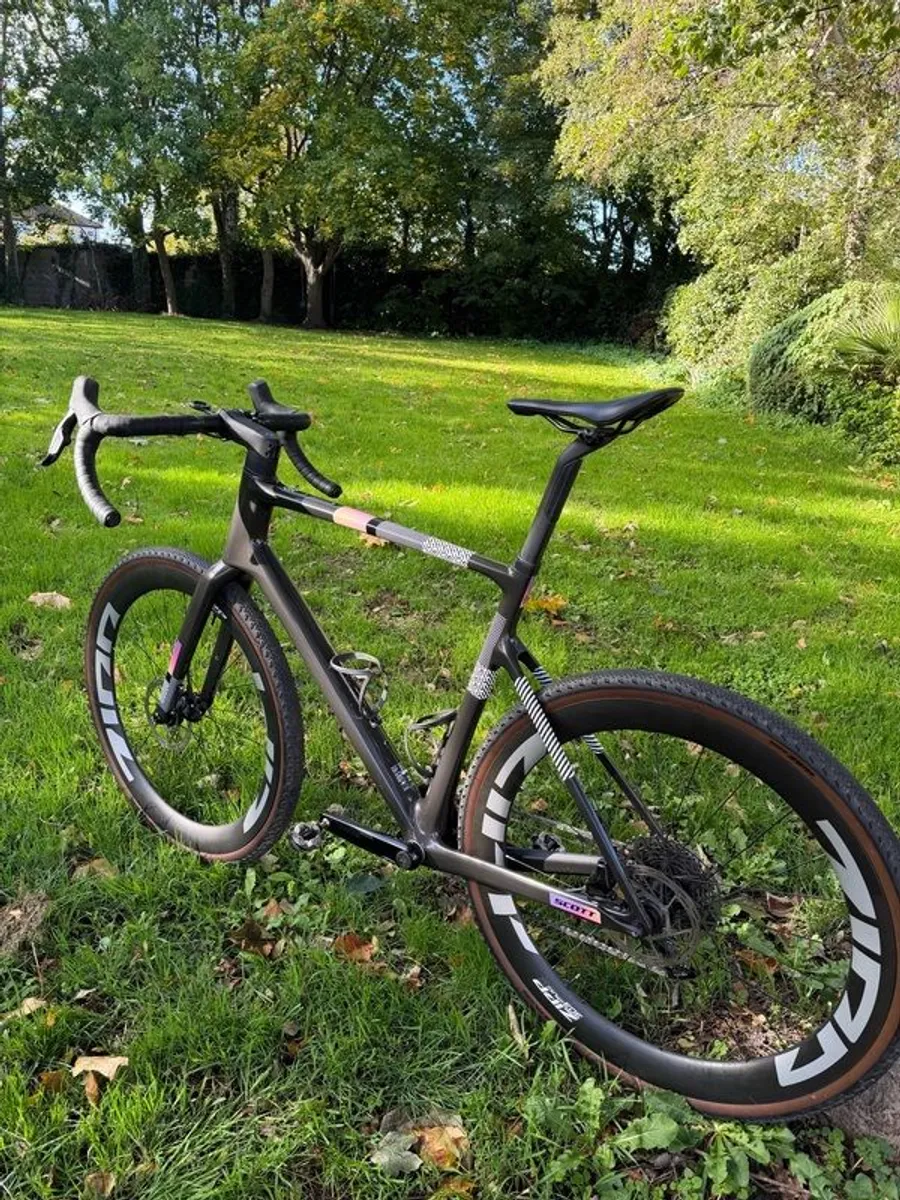 Scott Addict Gravel 30 - Image 3