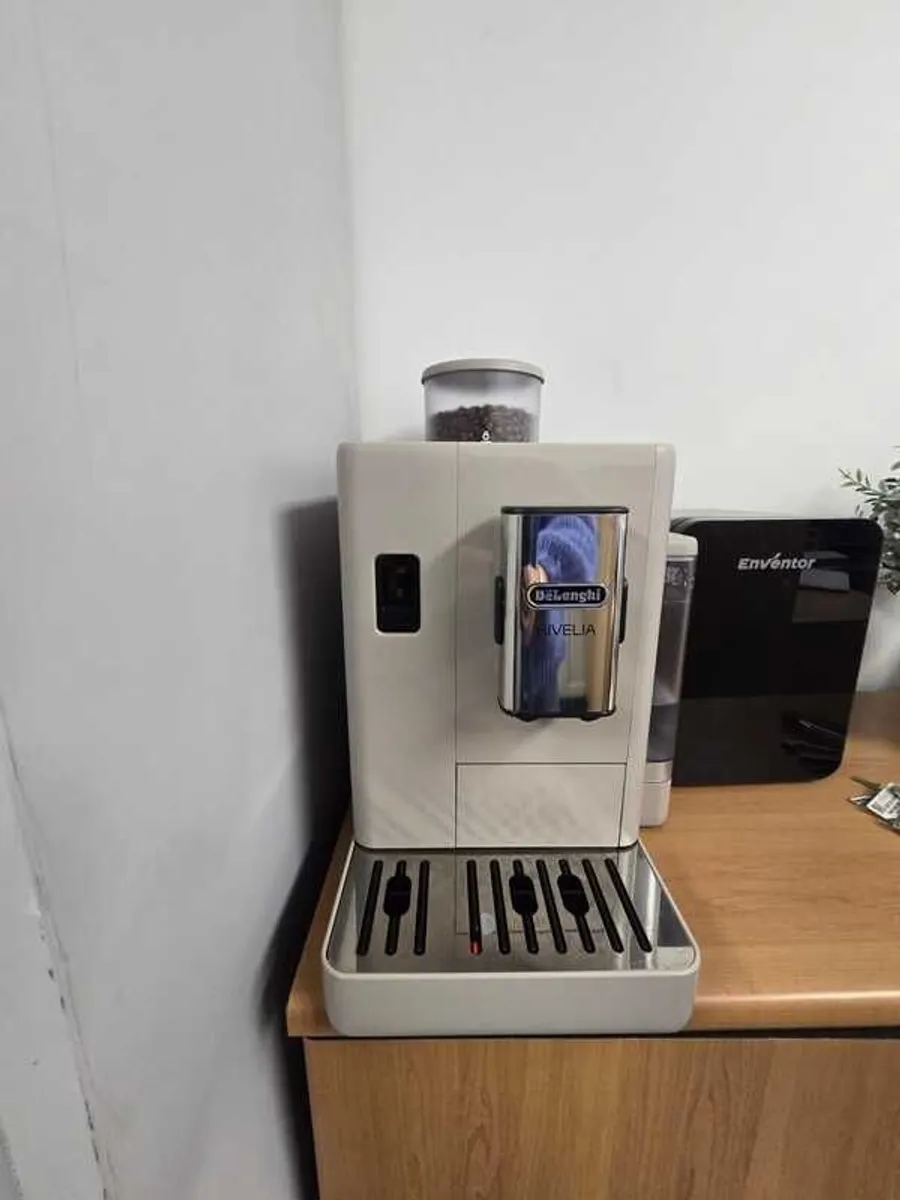 coffee De'Longhi Rivelia Bean-to-Cup Coffee Machine - Image 3