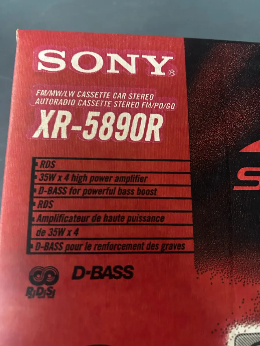 Car Sony cassette stereo - Image 2