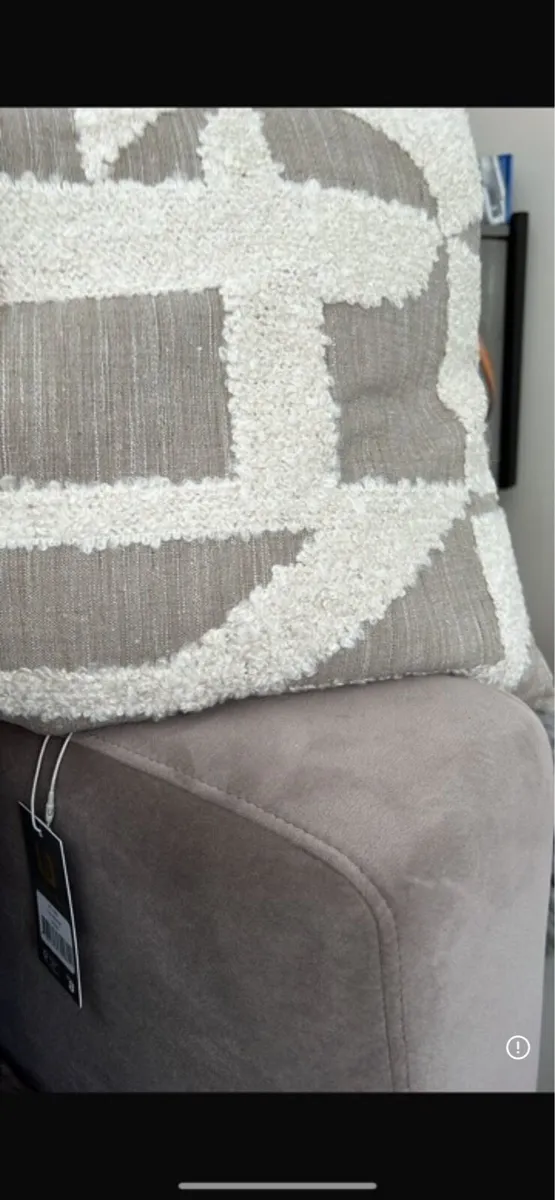 Scatterbox cushions - Image 4