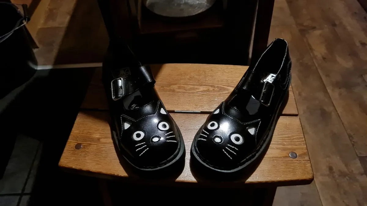 BLACK  CAT Mary Jane's - Image 1