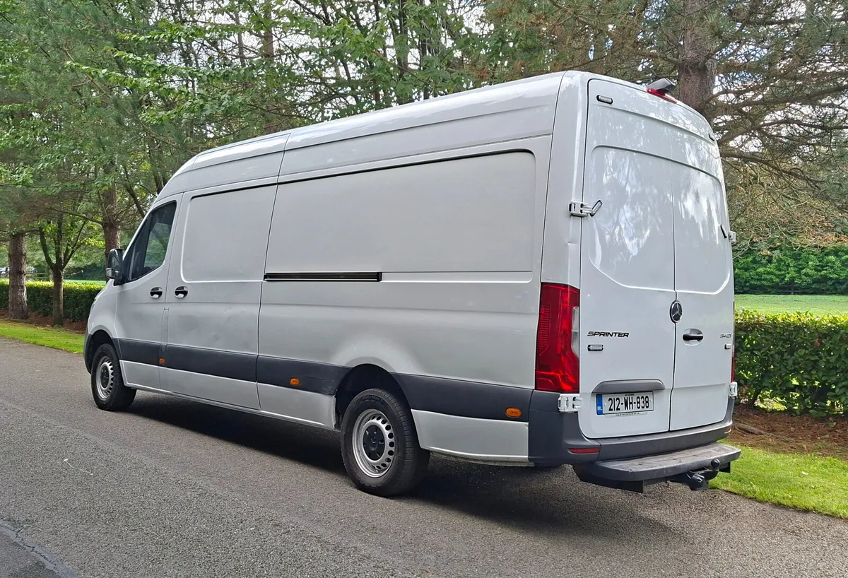 2021 Mercedes Sprinter DOE 8/27 - Image 2