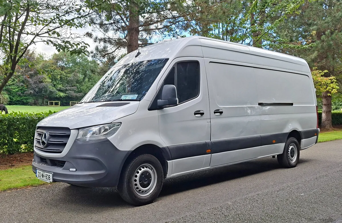 2021 Mercedes Sprinter DOE 8/27 - Image 1