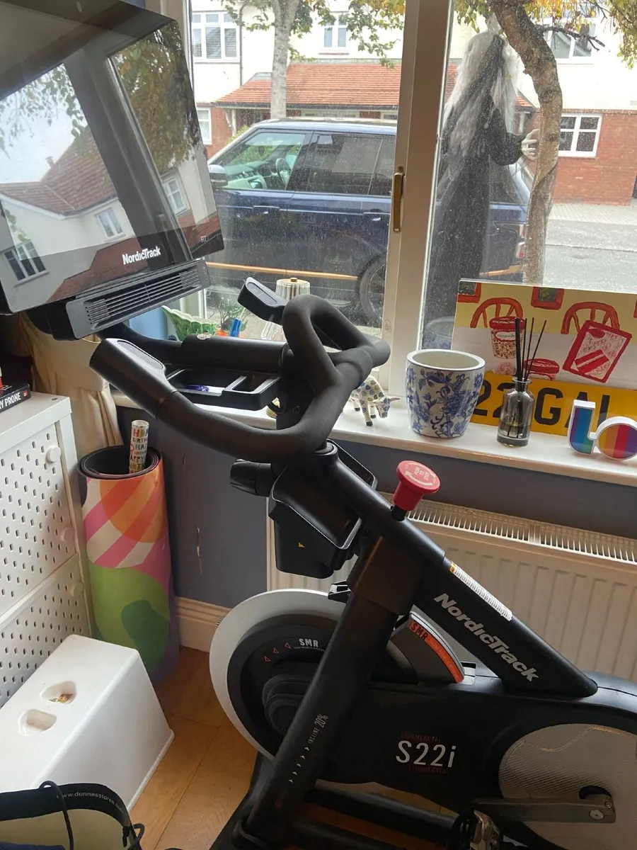 Nordic Track S22i Spin Bike €850ONO - Image 4