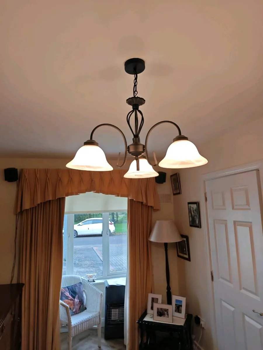 Light fixture - Image 1