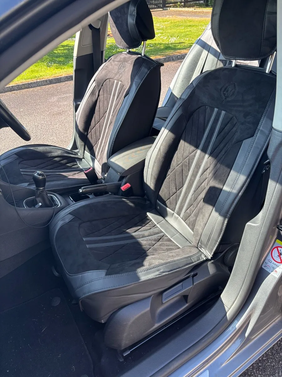 Car seat covers - Image 1