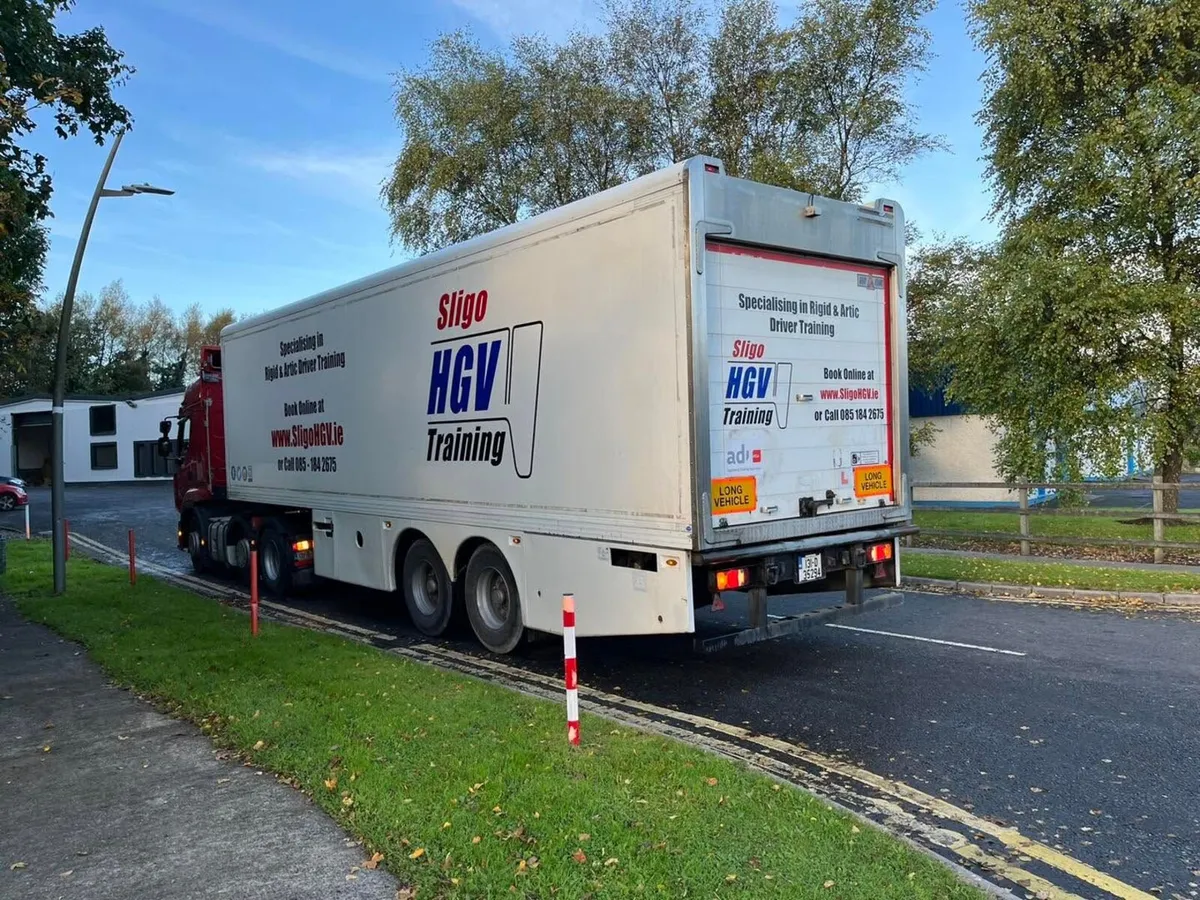 Gray & Adams 10m twin axle Trailer - Image 1
