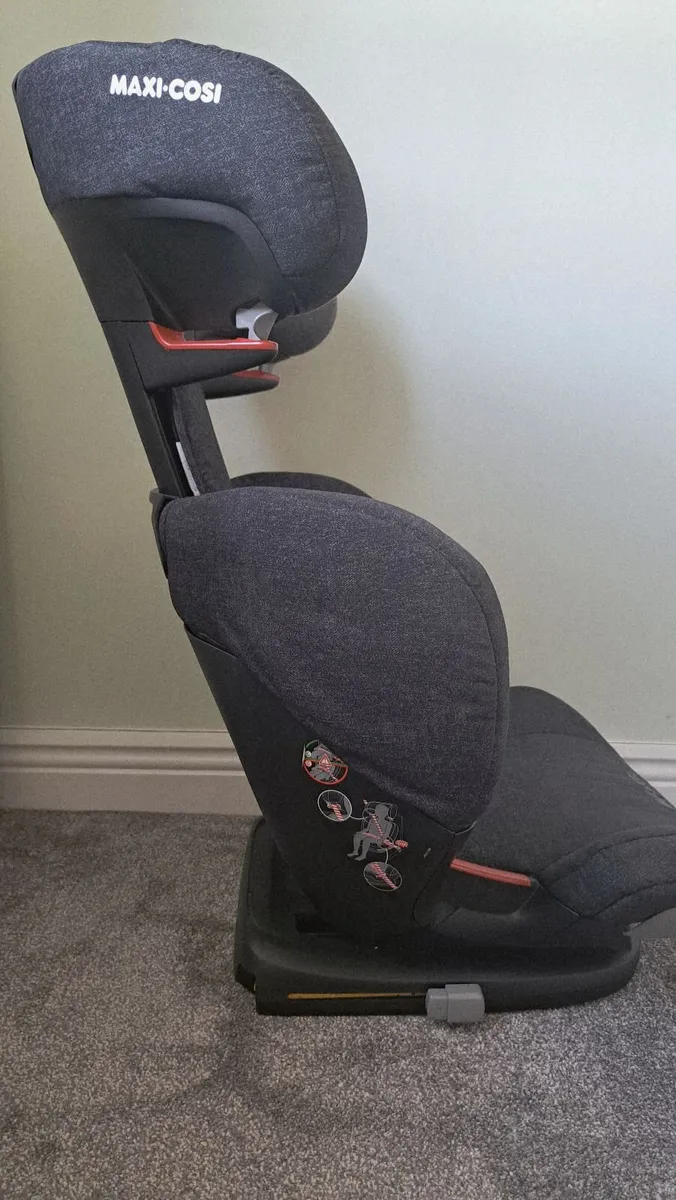Car Seat - Image 3