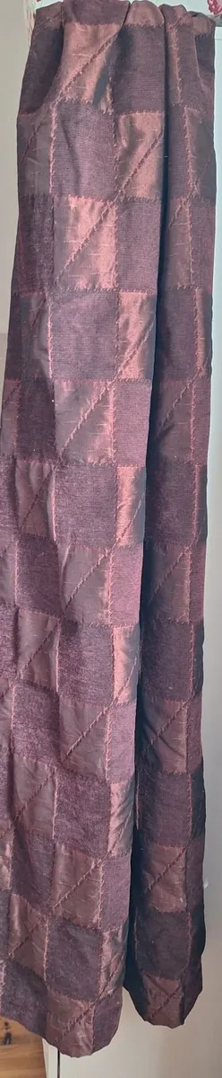 Curtains - Image 2