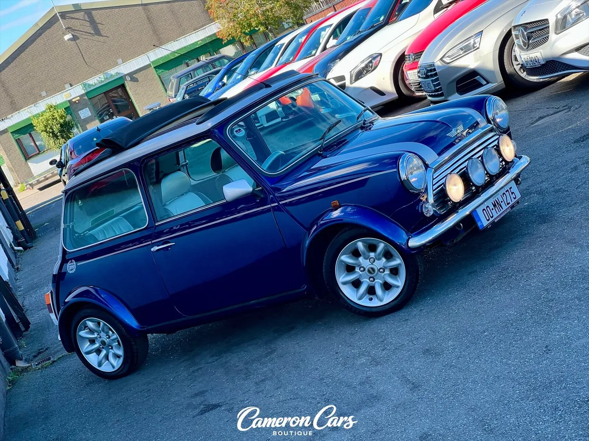 MINI COOPER SPORT 11000mls ONLY COLLECTORS CAR - Image 4