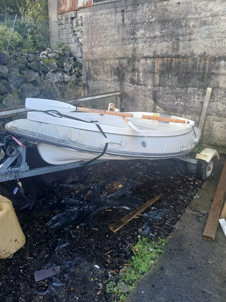 Boat ×€600 Mercury 2.5 outboard  ,€40000 electri - Image 4