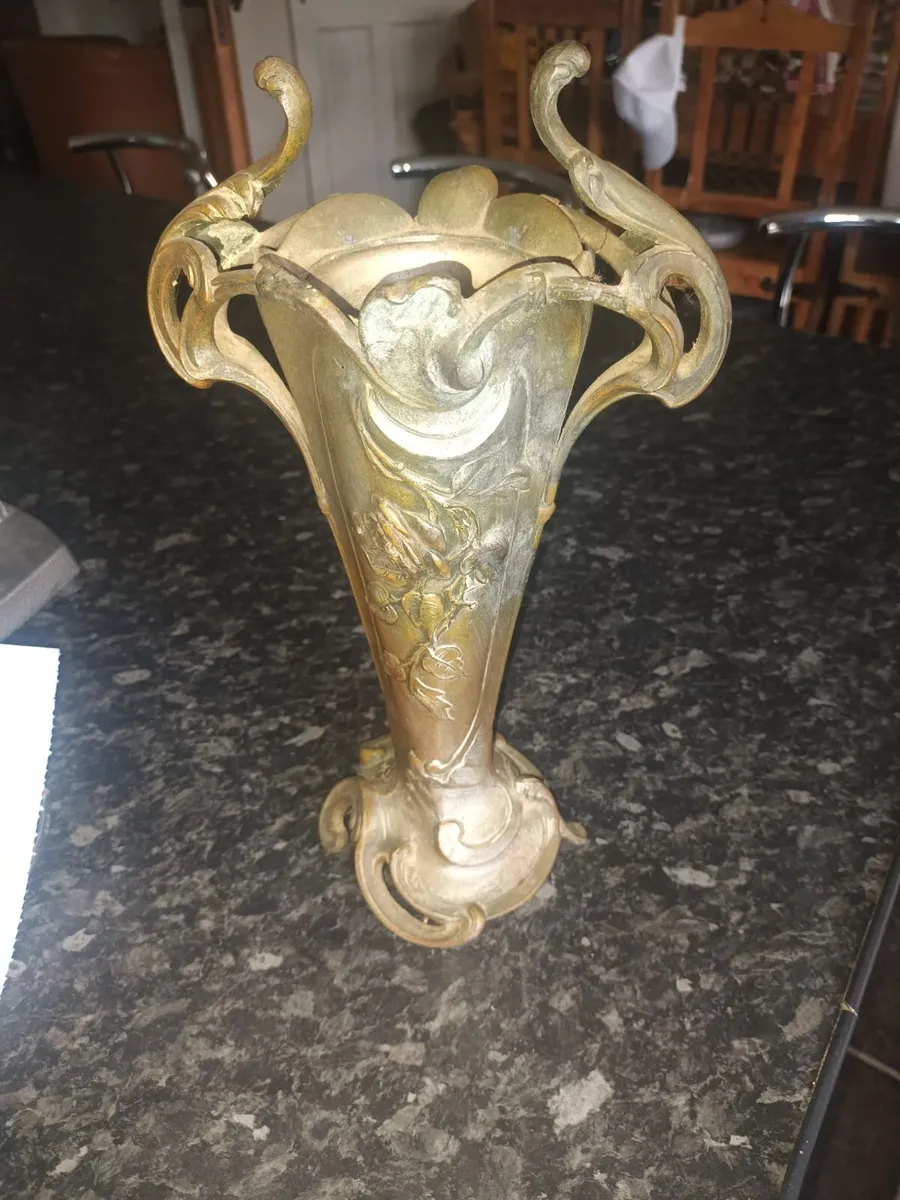 Antique vase - Image 1