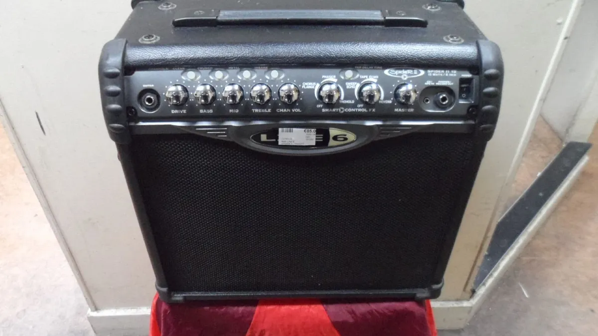 Line 6 Spider II 15 Watts Amp - Image 1